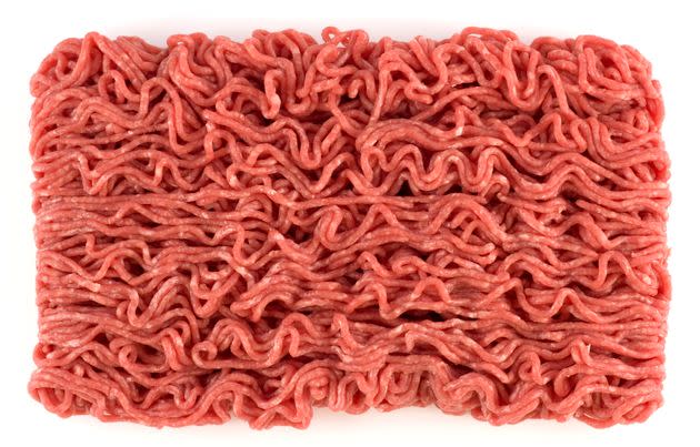 Always read the labels on packages of ground beef to find the right fat percentage. (Photo: lleerogers via Getty Images)