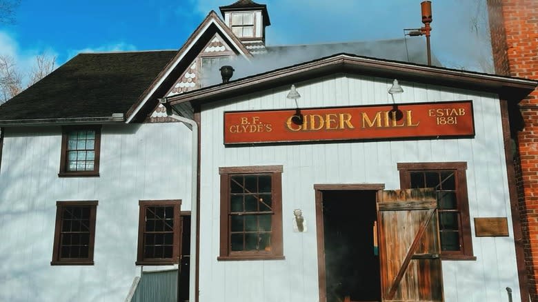 B.F. Clyde's Cider Mill exterior.