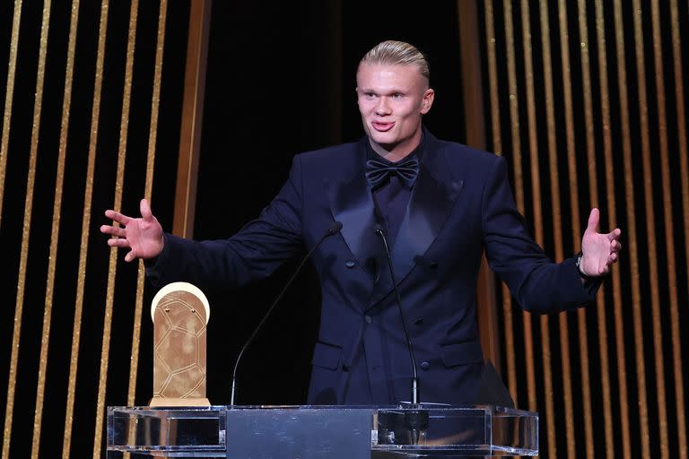 Erling Haaland peleó con Lionel Messi el Balón de Oro, pero se tuvo que conformar con el premio Gerd Müller