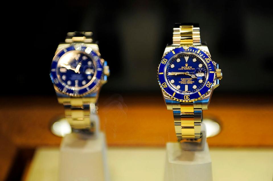Der Preis einer Rolex-Uhr wird auch durch die Verfügbarkeit beeinflusst. - Copyright: Getty Images / David Ramos / Kontributor