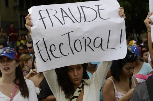 Simpatizantes de Henrique Capriles protestan en Caracas este lunes