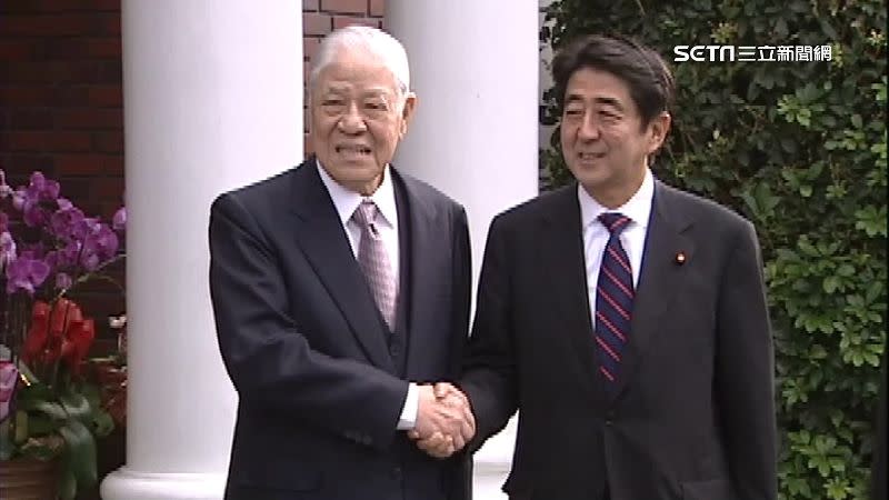 安倍晉三和已故總統李登輝2人交情深厚。