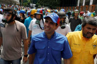 Venezuelan opposition leader and Governor of Miranda state Henrique Capriles rallies against President Nicolas Maduro in Caracas, Venezuela, May 24, 2017. REUTERS/Carlos Garcia Rawlins