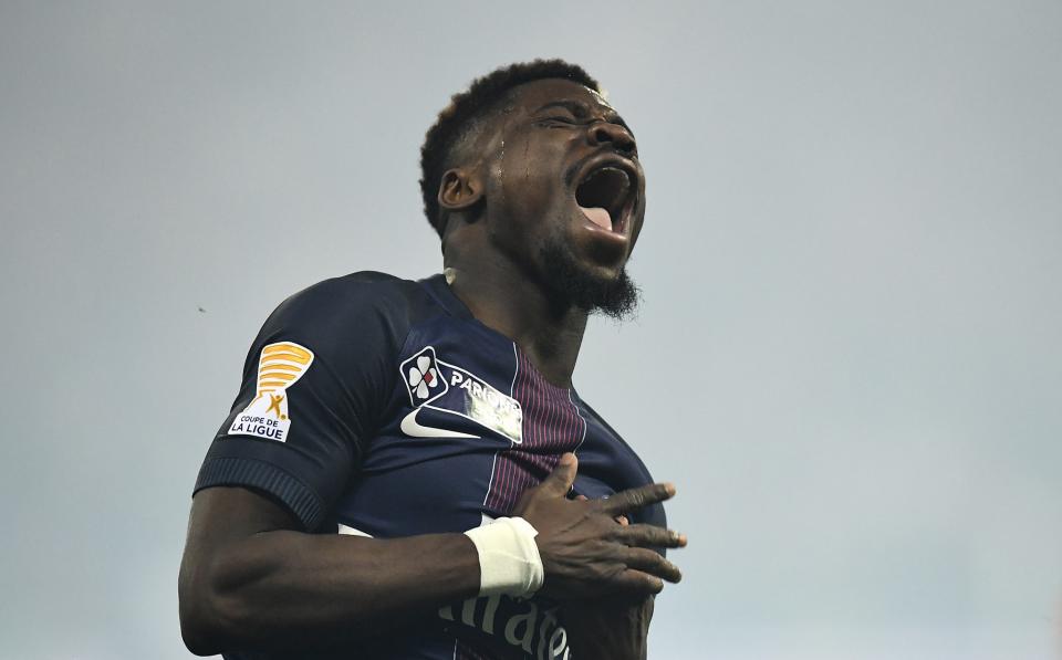 Aurier met un vent au PSG