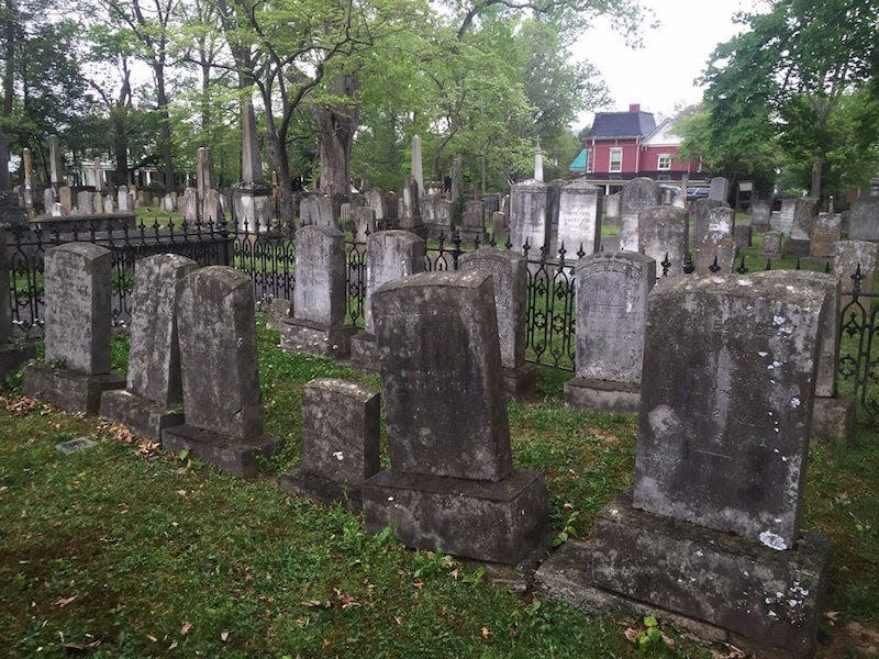 stonewall jackson cemetery