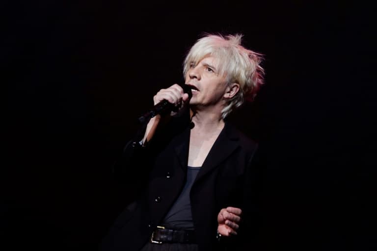 Le chanteur français du groupe Indochine Nicolas Sirkis à Paris, le 10 décembre 2018 - Thomas SAMSON © 2019 AFP