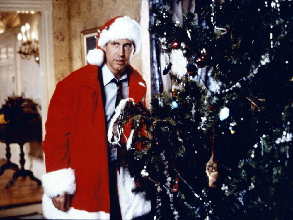 "Schöne Bescherung": Von besinnlicher Weihnacht ist Familie Griswold rund um Familienoberhaupt Clark (Chevy Chase) meilenweit entfernt. (Bild: imago/United Archives)