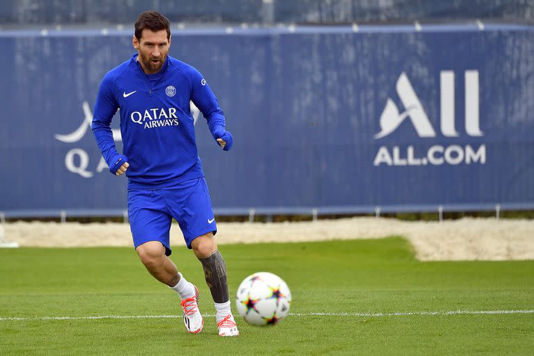 Messi pasa la Navidad en su casa de Rosario. PSG lo espera con una agenda apretada