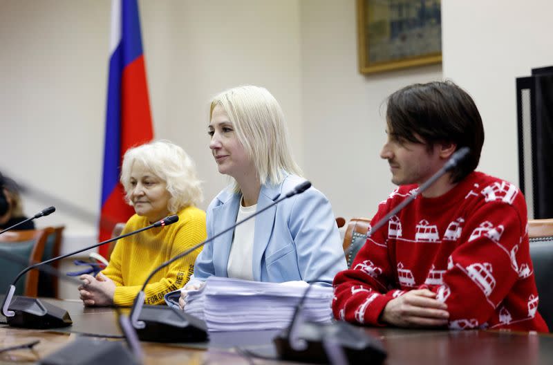 Yekaterina Duntsova, former journalist who plans to run for Russian president in 2024, visits election commission office in Moscow