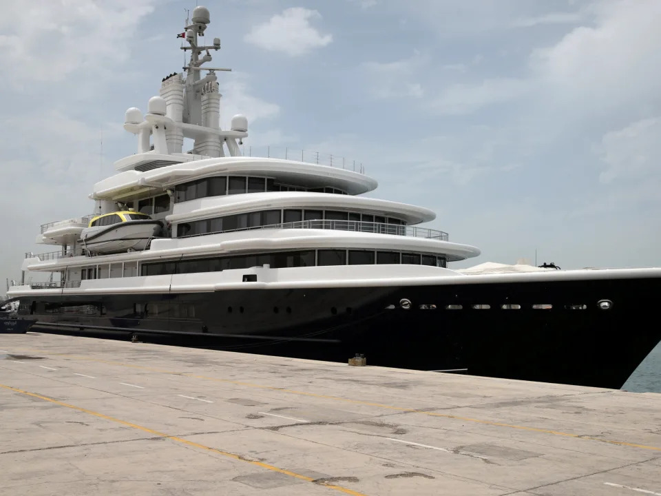 Photo of Luna, a superyacht