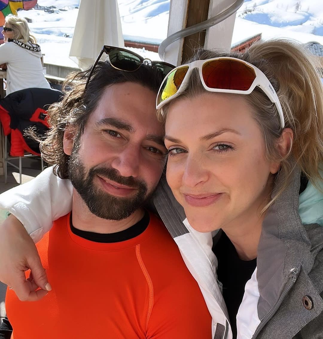 Anna Williamson and husband Alex Di Pasquale. (@annawilliamsonofficial/Instagram)