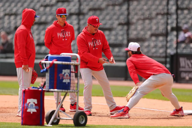 Bryce Harper exits after being hit in face by pitch