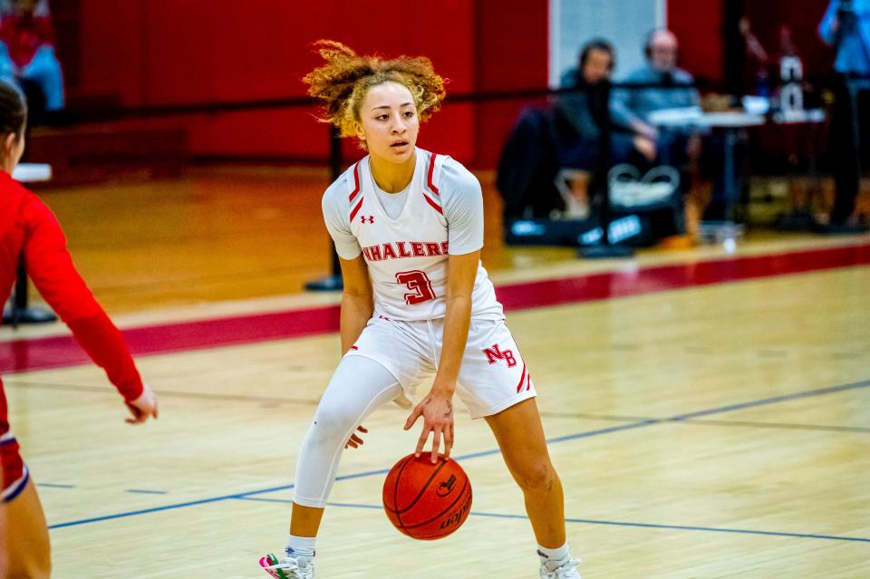 New Bedford's Lexi Thompson runs the attack.