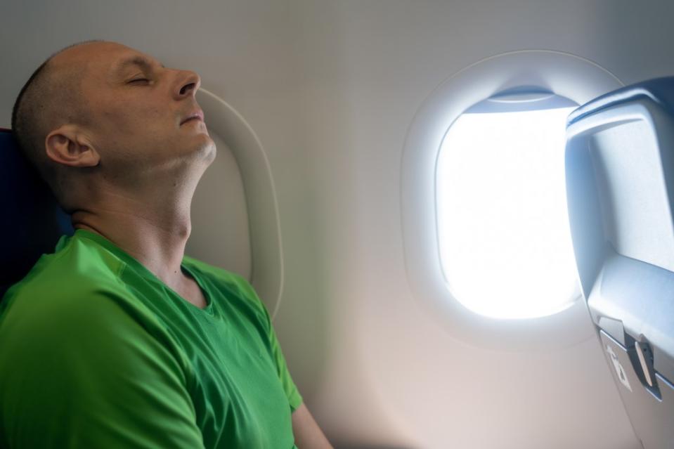 Having the shades up helps crewmembers determine which side of the aircraft is safer for an impromptu deplaning. Nenad – stock.adobe.com