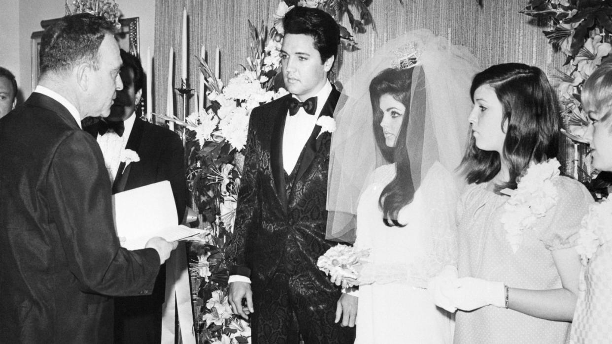 elvis and priscilla presley getting married