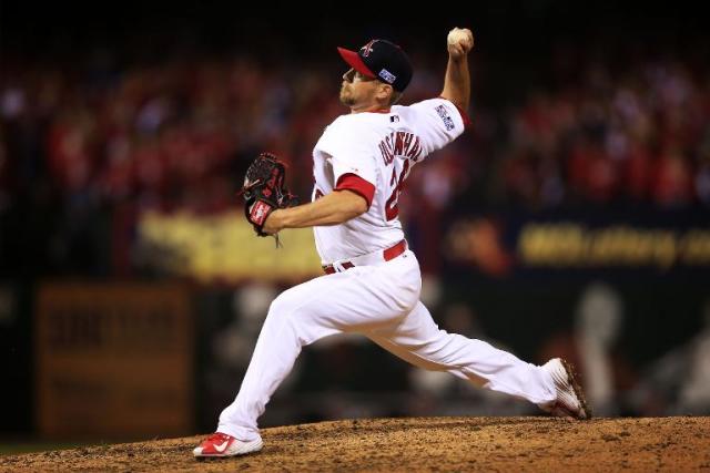 Cardinals win pitcher's duel to claim Majors title