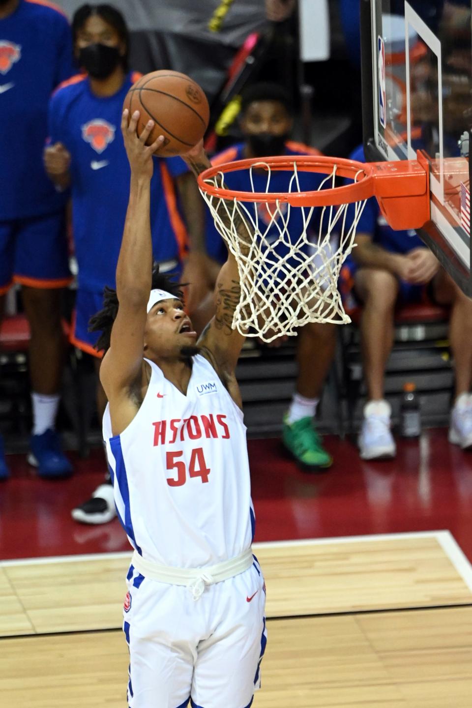 Pistons forward Jamorko Pickett dunks against the Knicks during the Summer League game on Friday, Aug. 13, 2021, in Las Vegas.