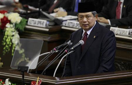 Indonesia's President Susilo Bambang Yudhoyono delivers his speech ahead of the Indonesia's Independence Day anniversary at parliament building in Jakarta in this August 16, 2012 file photo. REUTERS/Beawiharta