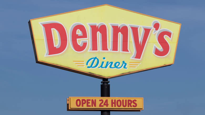 Denny's 24/7 restaurant sign