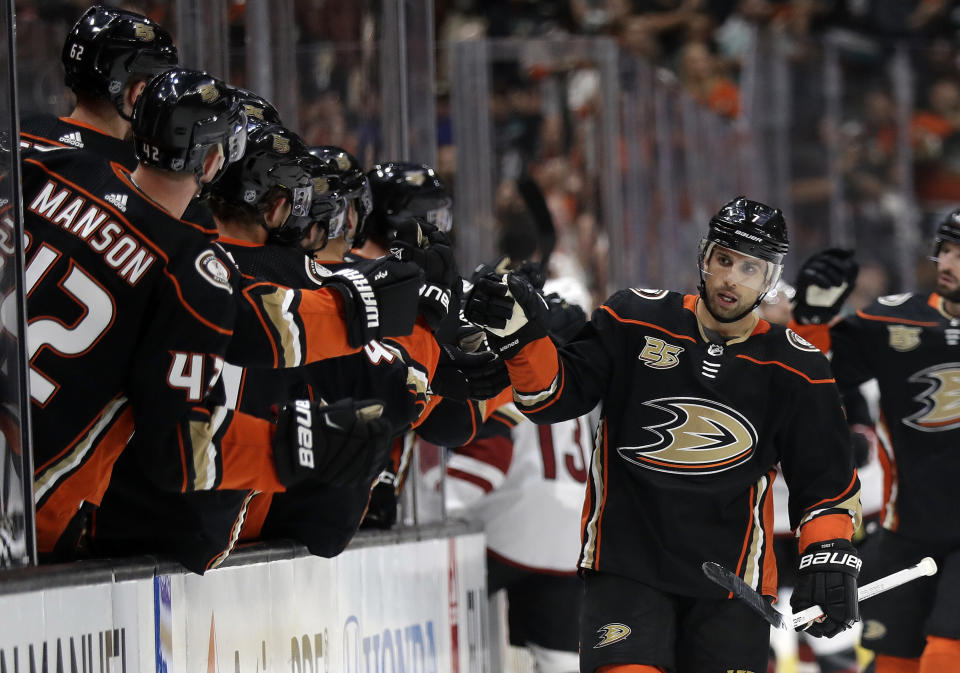 Ryan Kesler — thrust into the lead Center position — has the Ducks feeling mighty this season. (AP Photo/Marcio Jose Sanchez)