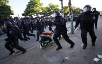 <p>German riot police run towards protesters during the demonstration during the G-20 summit in Hamburg, Germany, July 6, 2017. (Photo: Kai Pfaffenbach/Reuters) </p>