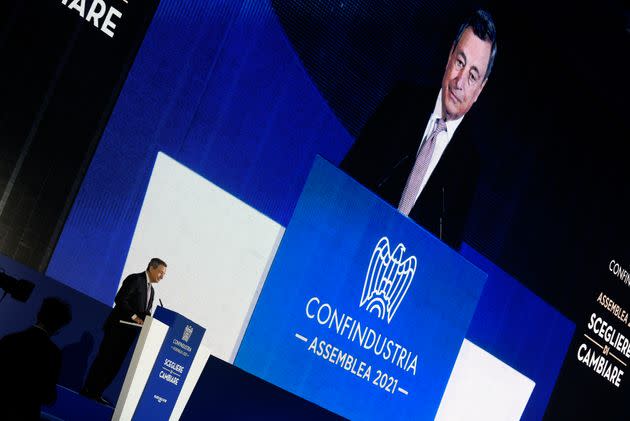 ROME, ITALY - 2021/09/23: The president of the Council of Ministers Mario Draghi speaks at the annual conference of Confindustria, at the Palazzo dello Sport.
Confindustria, is the Italian employers' federation and national chamber of commerce. (Photo by Vincenzo Nuzzolese/SOPA Images/LightRocket via Getty Images) (Photo: SOPA Images via Getty Images)