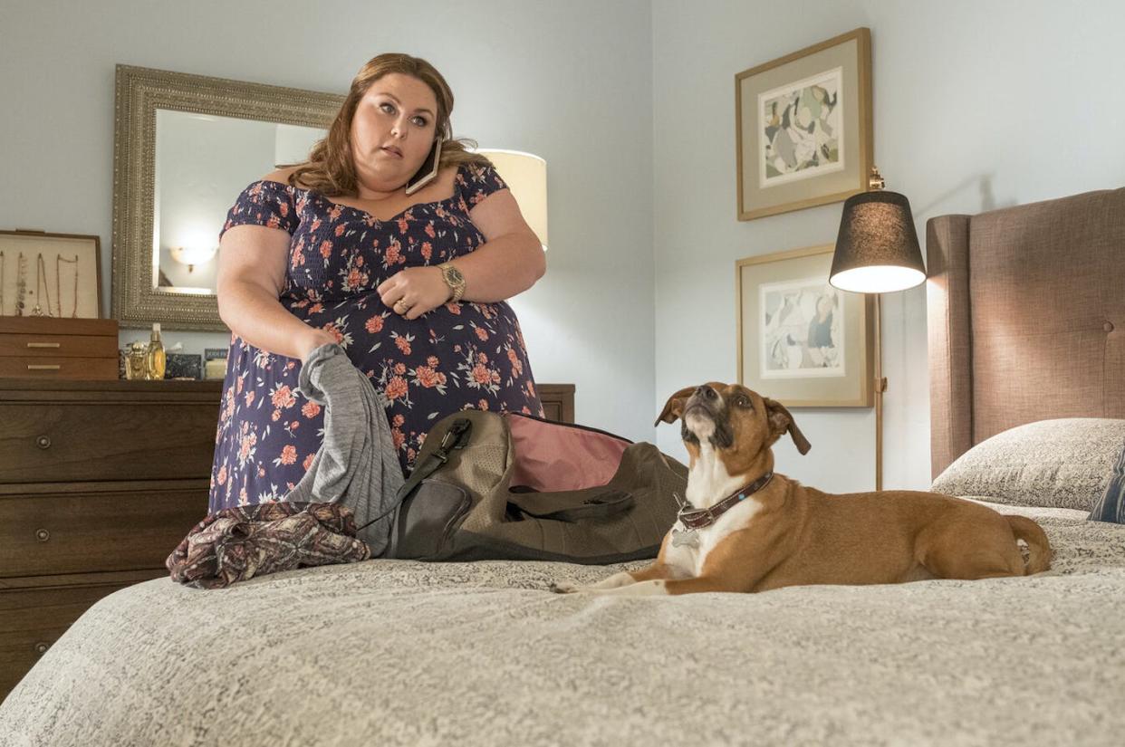 La actriz Chrissy Metz, que interpreta a Kate Pearson adulta, en una fotografía de 'This Is Us'. <a href="https://www.nbc.com/nbc-insider/this-is-us-what-happened-to-kate-and-toby-dog-audio" rel="nofollow noopener" target="_blank" data-ylk="slk:Ron Batzdorff/NBC;elm:context_link;itc:0;sec:content-canvas" class="link ">Ron Batzdorff/NBC</a>