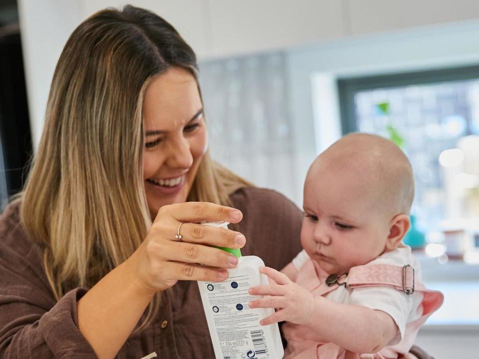 Working mum Miriah Richards with her baby girl Sadie. Picture: Carly Ravenhall Photography