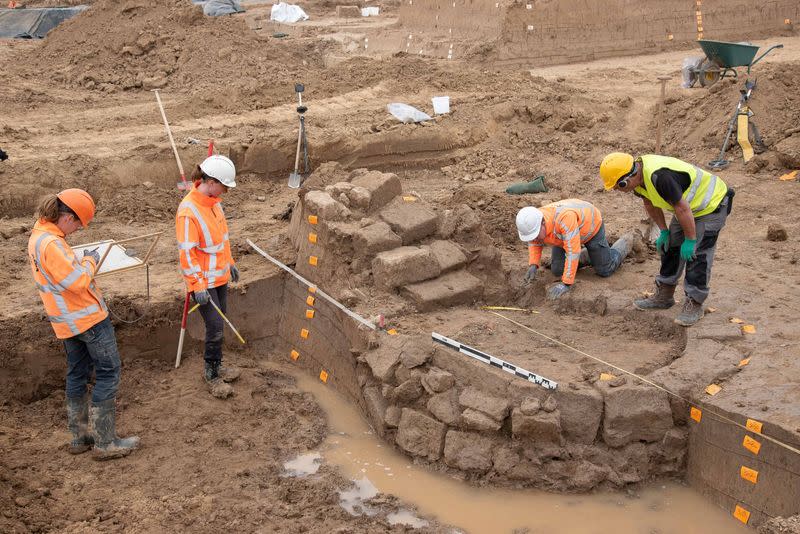 Arqueólogos voluntarios descubren un antiguo templo romano en Países Bajos