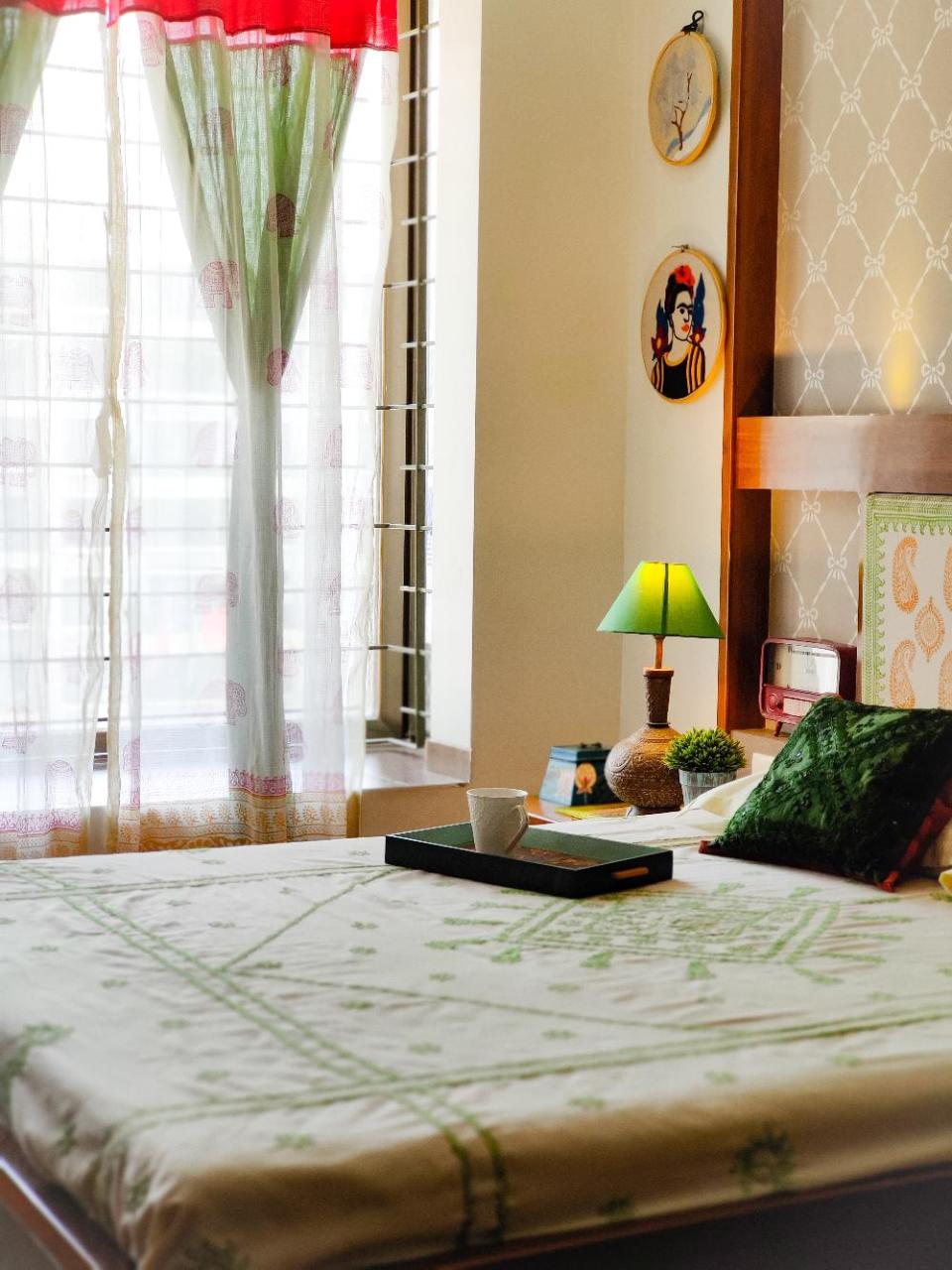 “I love block prints. I have incorporated them on [the upholstered] headboard and curtains [in the bedroom],” says Bhakti.