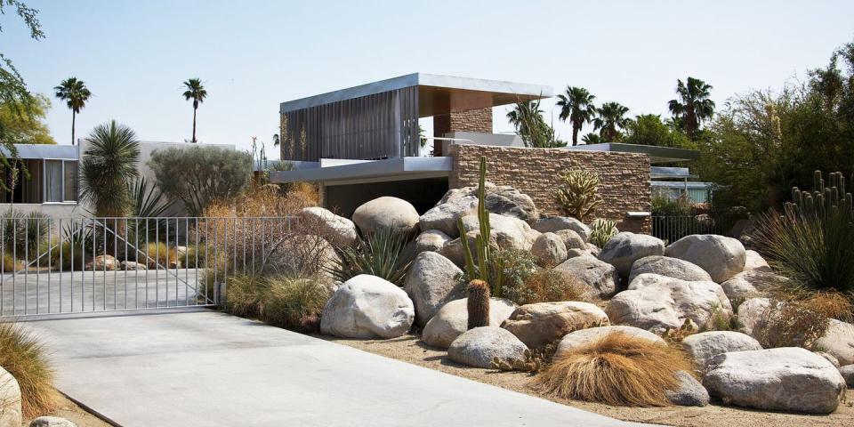 <p><strong>Best for Architecture Buffs </strong></p><p>Though many know that this laid-back town has sprawling resorts with glam pools is an idyllic desert getaway, you may not know that Palm Springs has the largest concentration of mid-century modern buildings in the country. </p><p><a href="https://go.redirectingat.com?id=74968X1596630&url=https%3A%2F%2Fwww.tripadvisor.com%2FAttraction_Review-g32847-d4037359-Reviews-Palm_Springs_Modern_Tours-Palm_Springs_Greater_Palm_Springs_California.html&sref=https%3A%2F%2Fwww.countryliving.com%2Flife%2Fg37186621%2Fbest-places-to-experience-and-visit-in-the-usa%2F" rel="nofollow noopener" target="_blank" data-ylk="slk:Sign up for an architecture tour;elm:context_link;itc:0;sec:content-canvas" class="link ">Sign up for an architecture tour</a> to see gorgeous homes designed by the likes of Richard Neutra and Donald Wexler. </p><p><em><strong>Where to Stay: </strong></em><a href="https://go.redirectingat.com?id=74968X1596630&url=https%3A%2F%2Fwww.tripadvisor.com%2FHotel_Review-g32847-d12482044-Reviews-Kimpton_Rowan_Palm_Springs_Hotel-Palm_Springs_Greater_Palm_Springs_California.html&sref=https%3A%2F%2Fwww.countryliving.com%2Flife%2Fg37186621%2Fbest-places-to-experience-and-visit-in-the-usa%2F" rel="nofollow noopener" target="_blank" data-ylk="slk:Kimpton Rowan Palm Springs Hotel;elm:context_link;itc:0;sec:content-canvas" class="link ">Kimpton Rowan Palm Springs Hotel</a>, <a href="https://go.redirectingat.com?id=74968X1596630&url=https%3A%2F%2Fwww.tripadvisor.com%2FHotel_Review-g32847-d77400-Reviews-The_Riviera_Palm_Spring-Palm_Springs_Greater_Palm_Springs_California.html&sref=https%3A%2F%2Fwww.countryliving.com%2Flife%2Fg37186621%2Fbest-places-to-experience-and-visit-in-the-usa%2F" rel="nofollow noopener" target="_blank" data-ylk="slk:The Riviera Palm Springs;elm:context_link;itc:0;sec:content-canvas" class="link ">The Riviera Palm Springs</a></p>