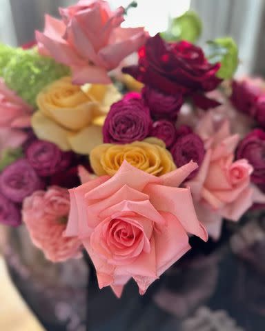 <p>sarah jessica parker/ Instagram</p> Sarah Jessica Parker gives a glimpse of flowers she received for her birthday