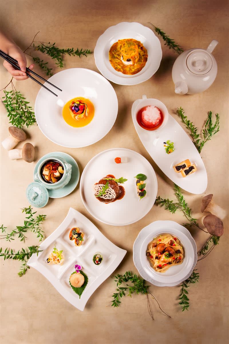 台北萬豪酒店首度攜手連續三屆榮獲米其林綠星殊榮的「陽明春天」，期間限定推出「全植蔬星饗宴」。