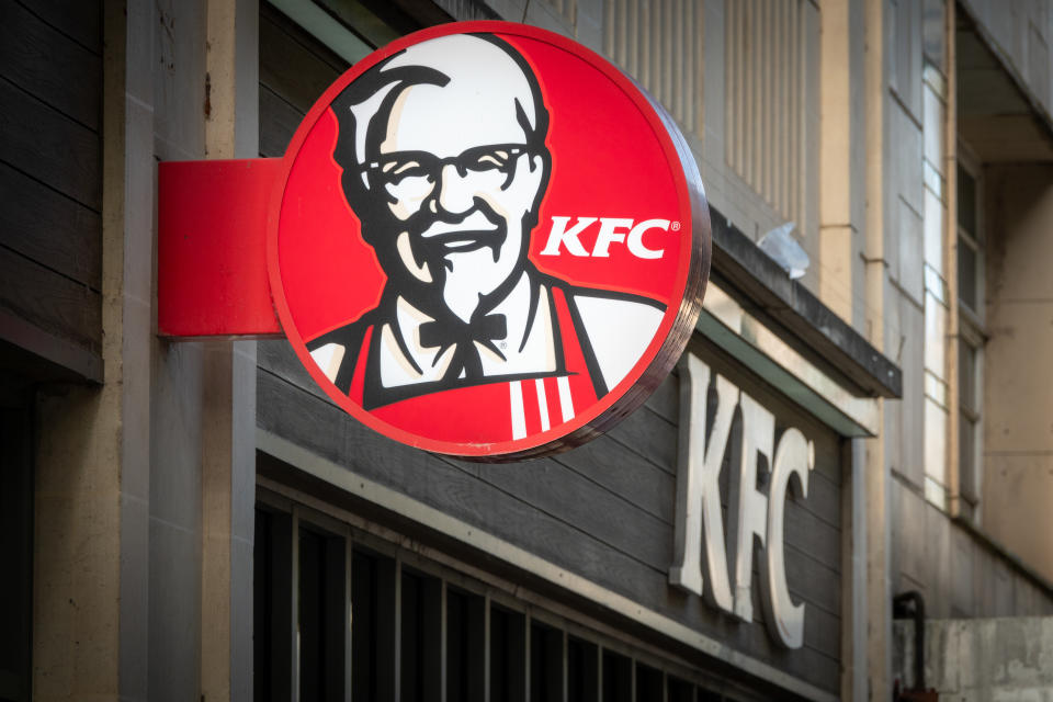 KFC tiene algo más de 22.000 restaurantes alrededor del mundo, disgregados en un total de 150 países. (Photo by Matt Cardy/Getty Images)