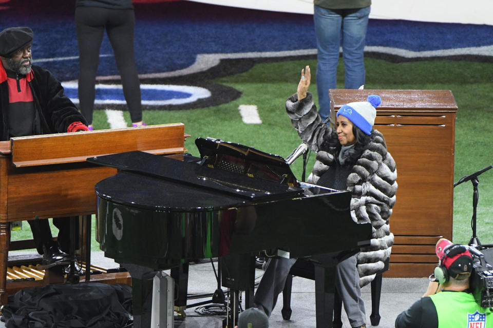 <p>Detroit native Franklin sings the National Anthem before the NFL game between the Minnesota Vikings and Detroit Lions on Thanksgiving Day, 2016. (Getty) </p>