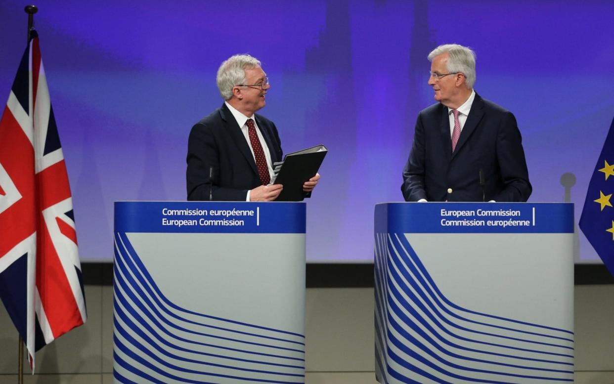 David Davis and Michel Barnier at loggerheads over Brexit - Anadolu