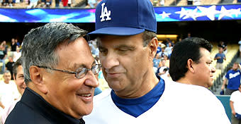 Jarrin introduces baseball to Ecuador's youth