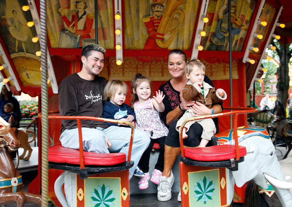 Thomas Beatie And Family Enjoy Day At Amusement Park (Christopher Hunt / TB / Getty Images)