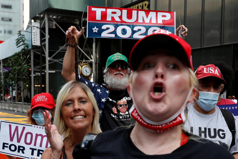 Auf seine Anhängerschaft kann Trump weiter zählen (Bild: Reuters/Andrew Kelly)