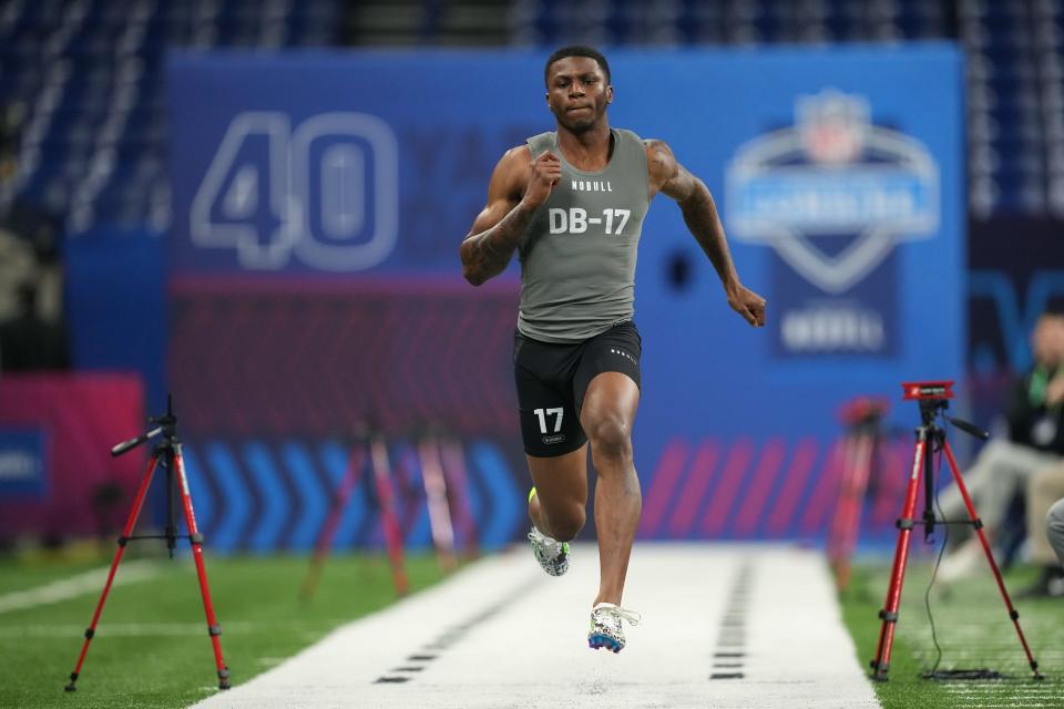 Mar 3, 2023; Indianapolis, IN, USA; Ball State defensive back Nic Jones (DB17) participates in drills at Lucas Oil Stadium.