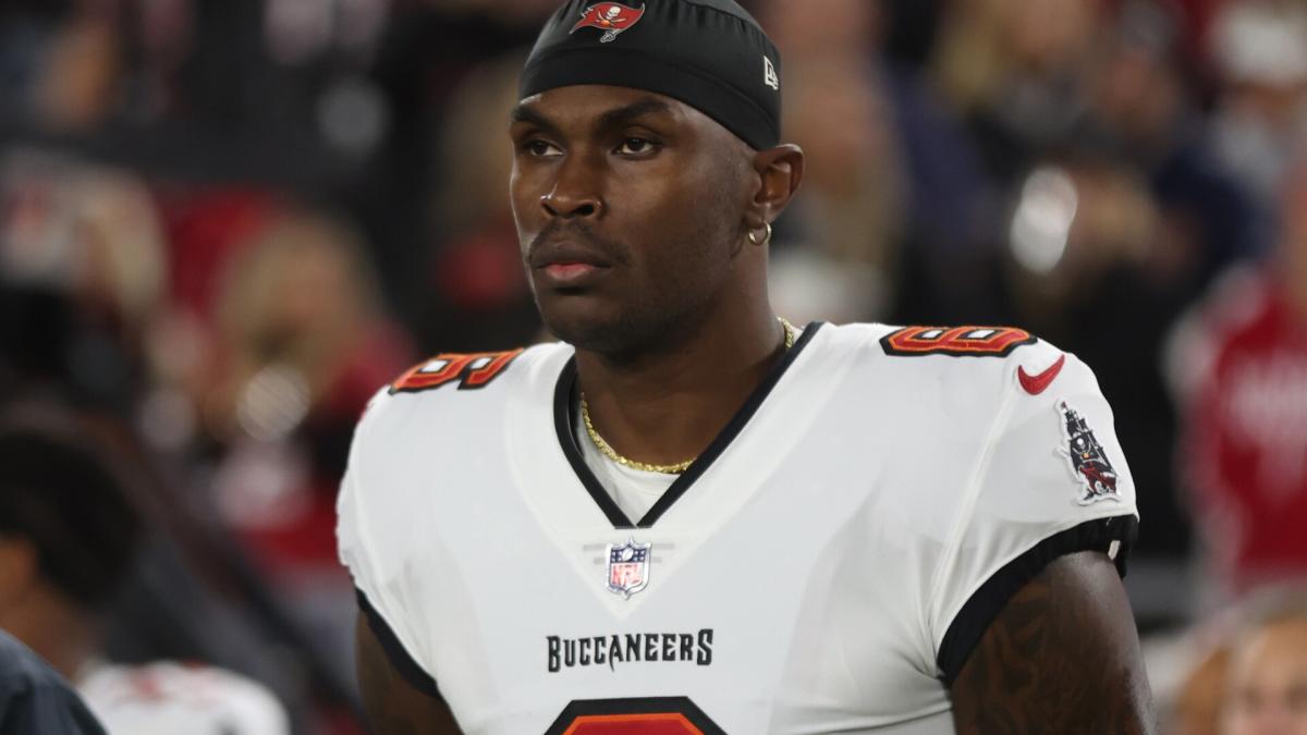 Eagles elevate Julio Jones from practice squad for Sunday Night Football