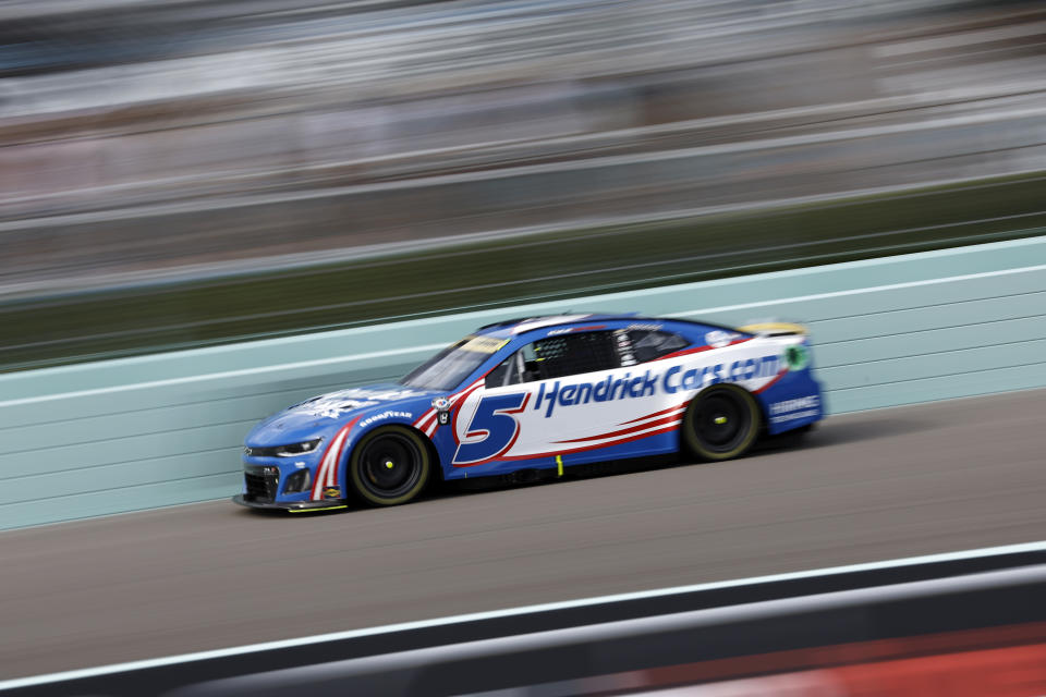 HOMESTEAD, FLORIDA - OCTOBER 22: Kyle Larson, driver of the #5 HendrickCars.com Chevrolet, drives during the NASCAR Cup Series 4EVER 400 Presented by Mobil 1 at Homestead-Miami Speedway on October 22, 2023 in Homestead, Florida. (Photo by James Gilbert/Getty Images)