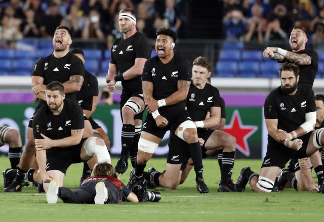 Dan Carter's winning penalty v South Africa 