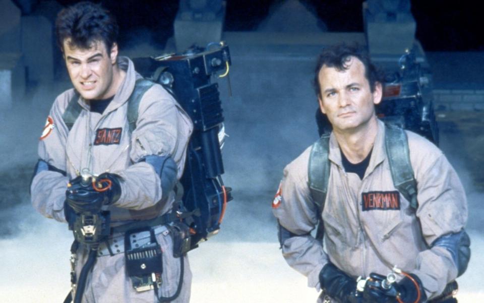 Die "Ghostbusters" sind Kult - und für junge Gruselfilm-Fans so etwas wie eine Reifeprüfung. Es soll ja Eltern geben, die bei FSK-12-Filmen auch mal ein Auge zudrücken und ihre Kinder schon mit zehn oder elf Jahren schauen lassen. Bei den "Ghostbusters" sollte man sich das aber gut überlegen: Die Horror-Elemente sowohl der alten als auch der neuen Kino-Produktionen - allesamt keine Kinderfilme! - sind nicht zu unterschätzen. (Bild: Columbia Pictures)