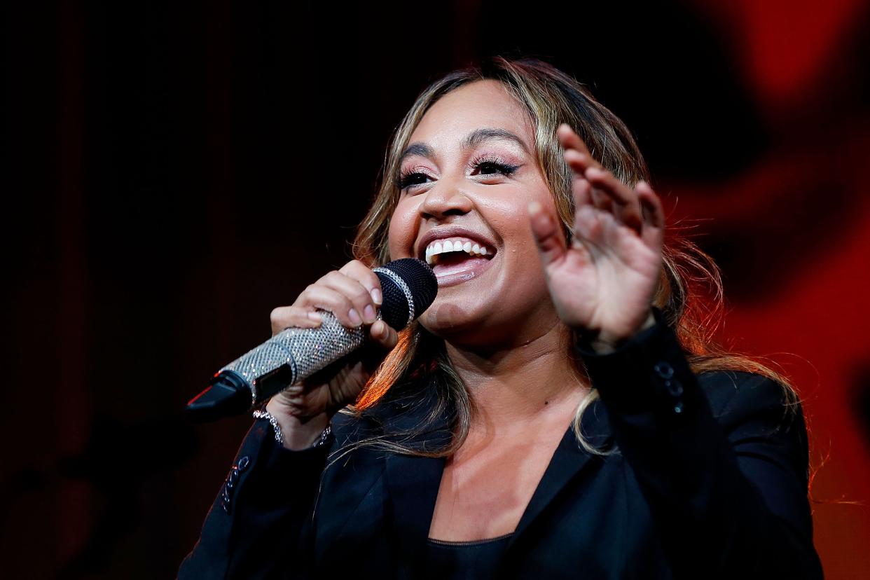 Für Australien geht die Sängerin Jessica Mauboy an den Start. (Bild: Lisa Maree Williams/Getty Images for Qatar Airways)