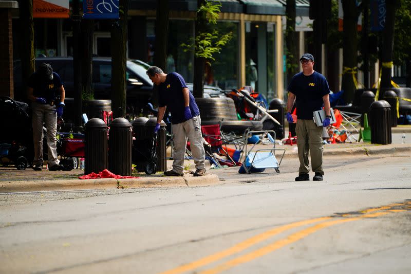 Gunfire at a Fourth of July parade in Highland Park