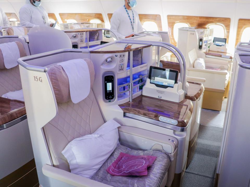 Emirates Airbus A380 Refurbished Tour — Dubai Airshow Trip 2021