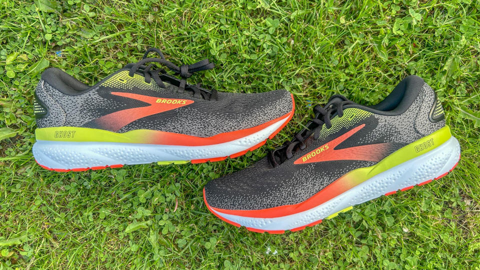 Brooks Ghost 16 outside on grass