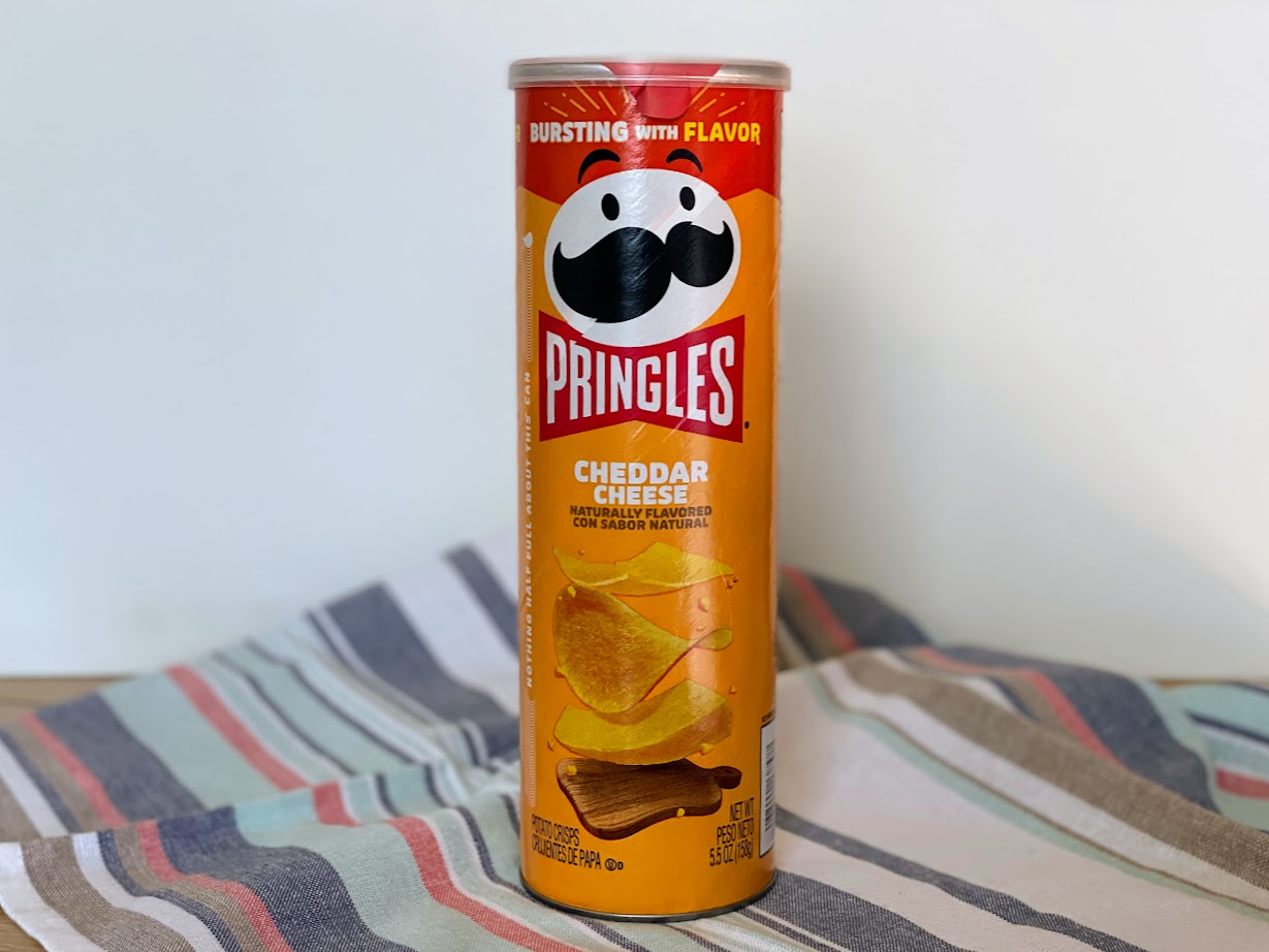 Pringles cheddar cheese