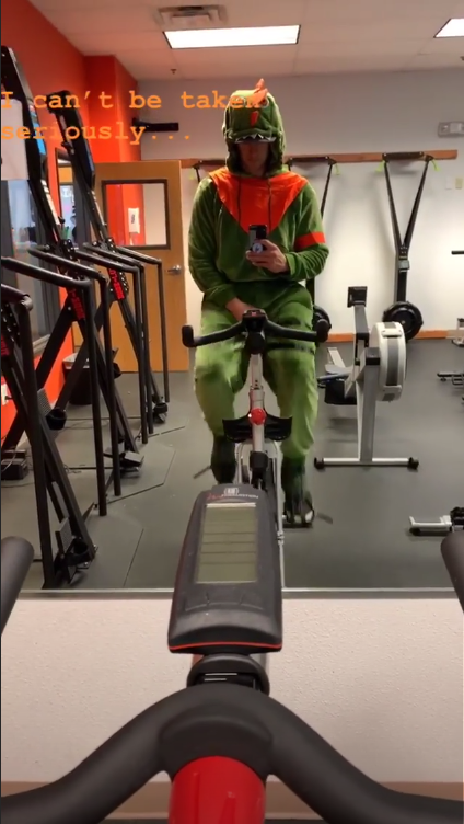 MLB player Mitch Garver working out in his Halloween costume (MLB.com)